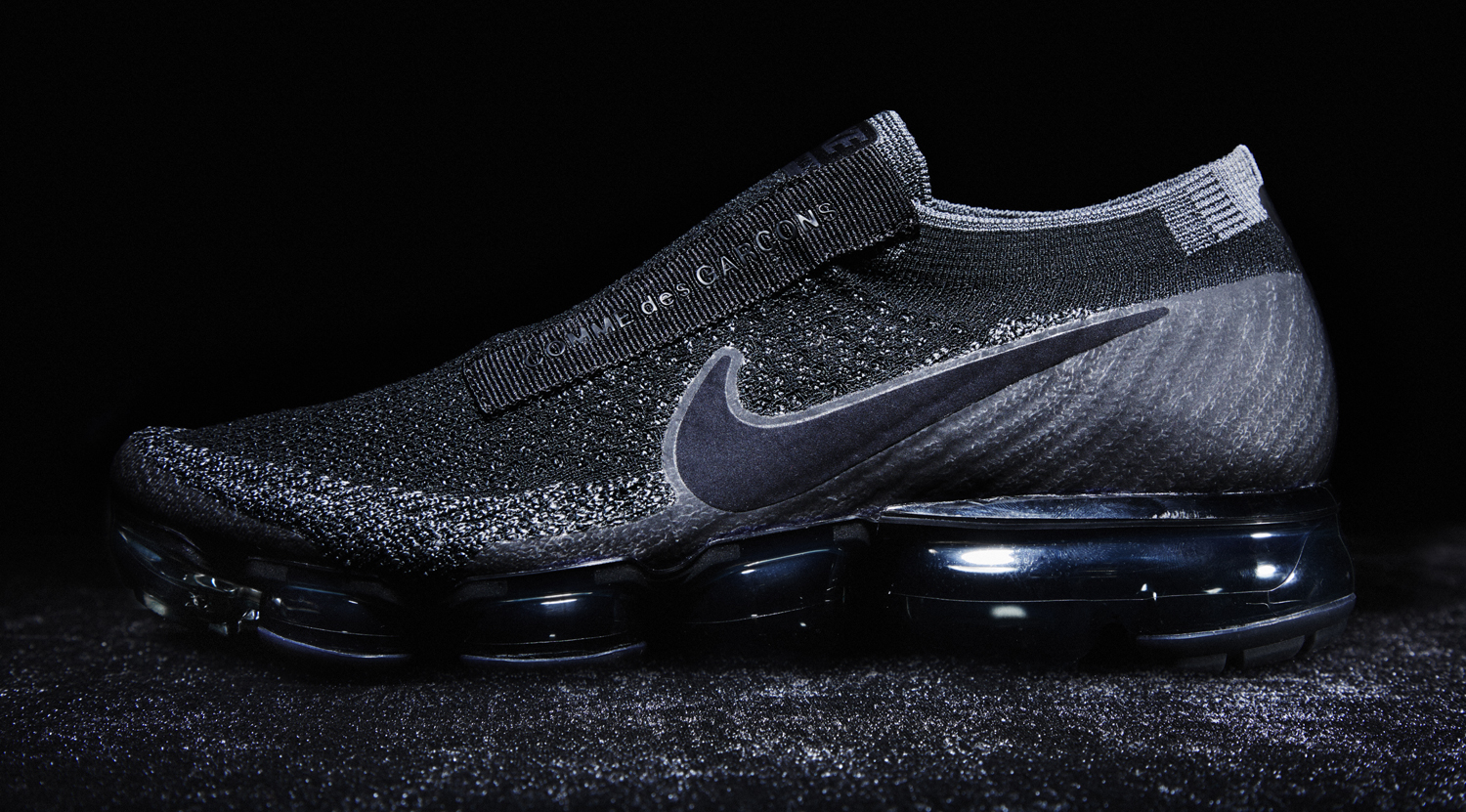Black Nike Air VaporMax Comme des Garcons Laceless