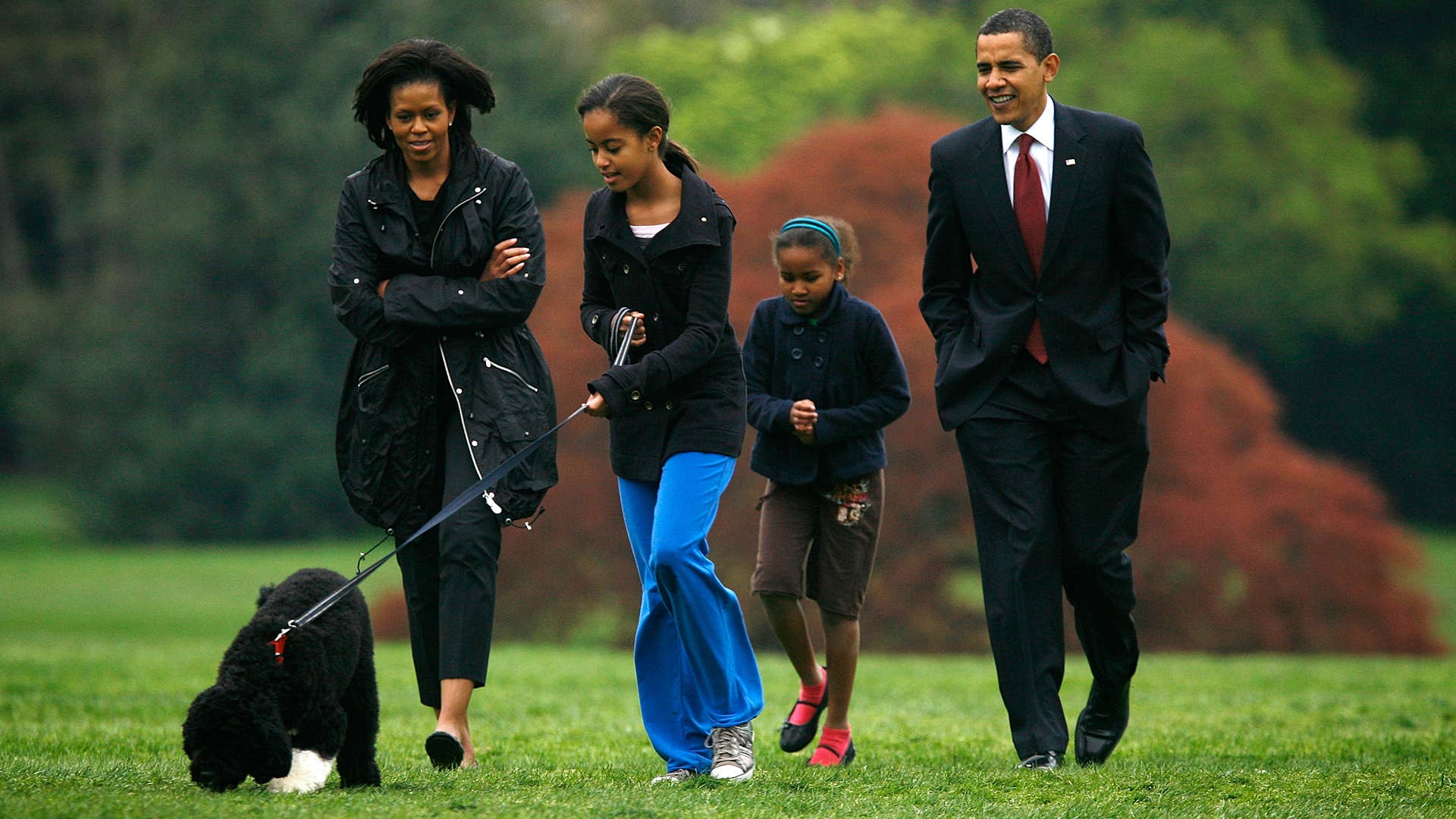 obama-family-and-bo
