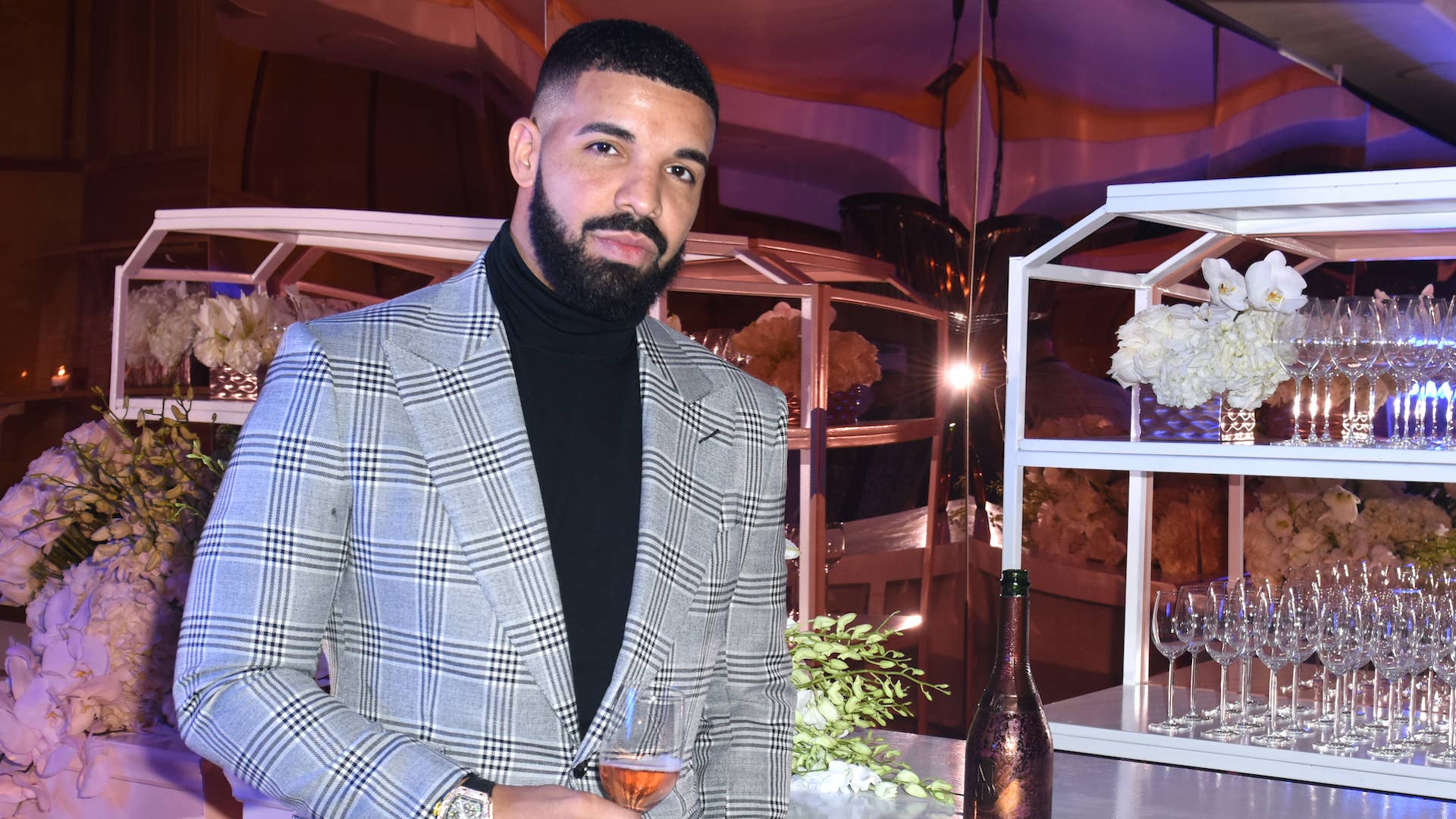 Drake at a Mod Selection sponsored New Year's Eve party