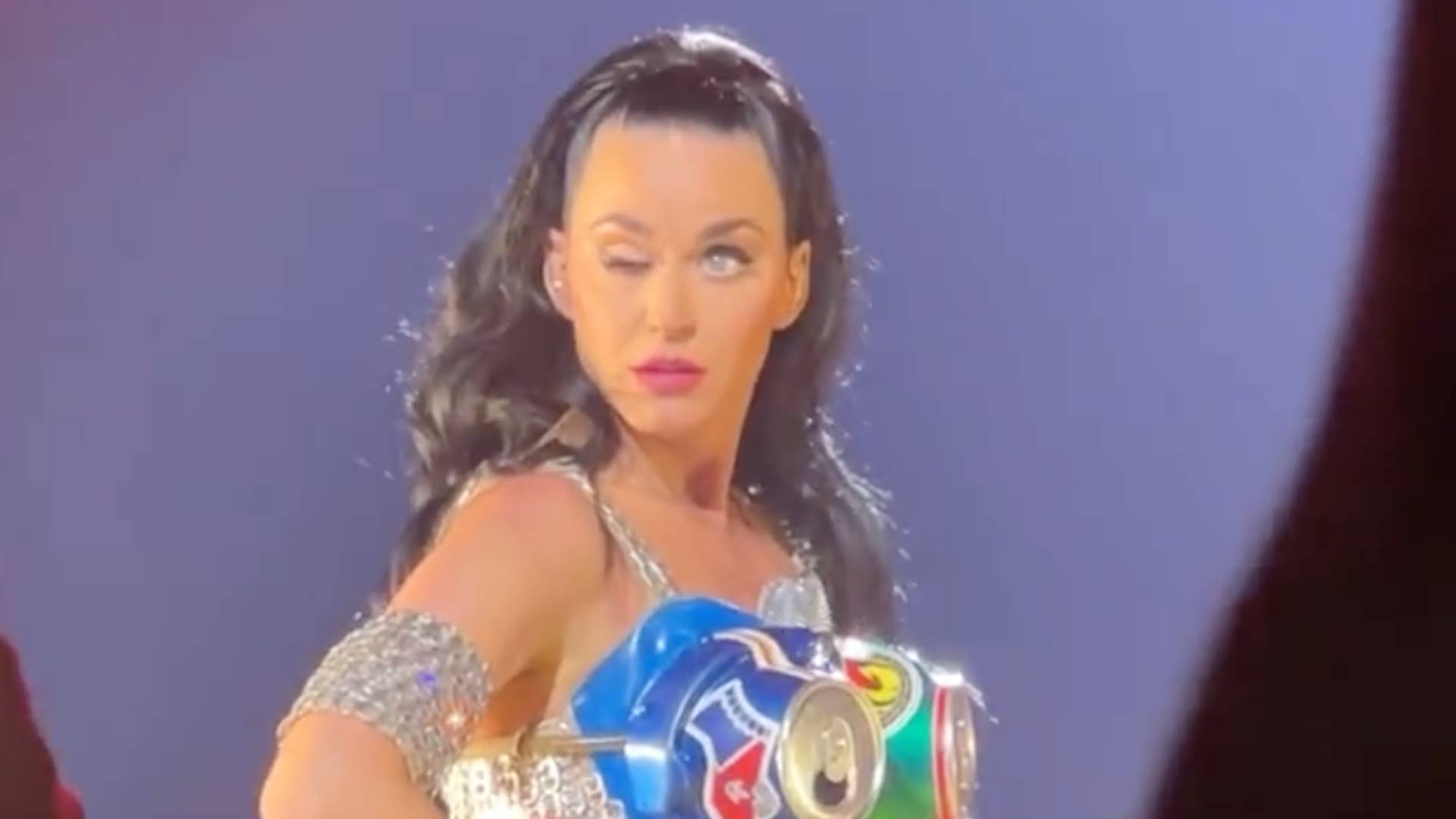 Katy Perry Addresses Concerns About Her Eye 'Glitching' During Performance