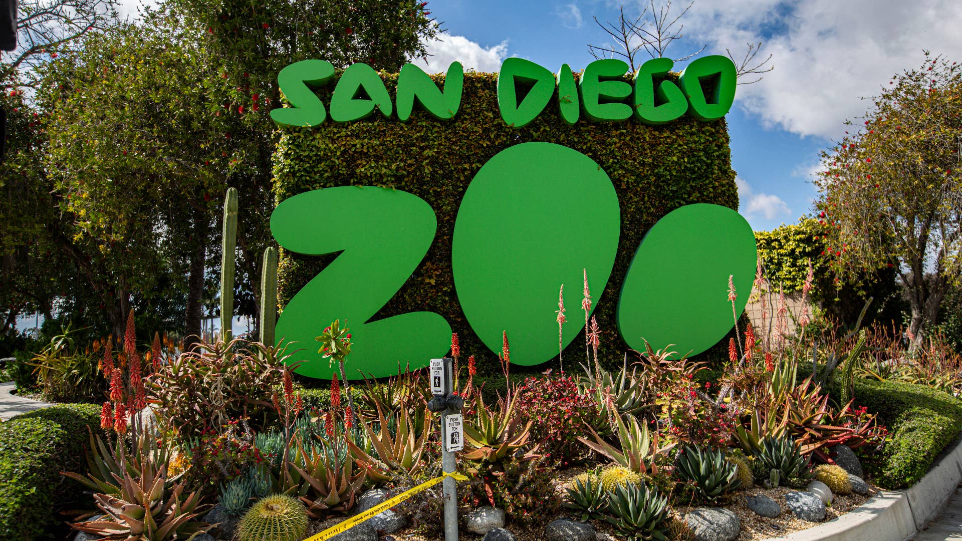 General view outside San Diego Zoo.