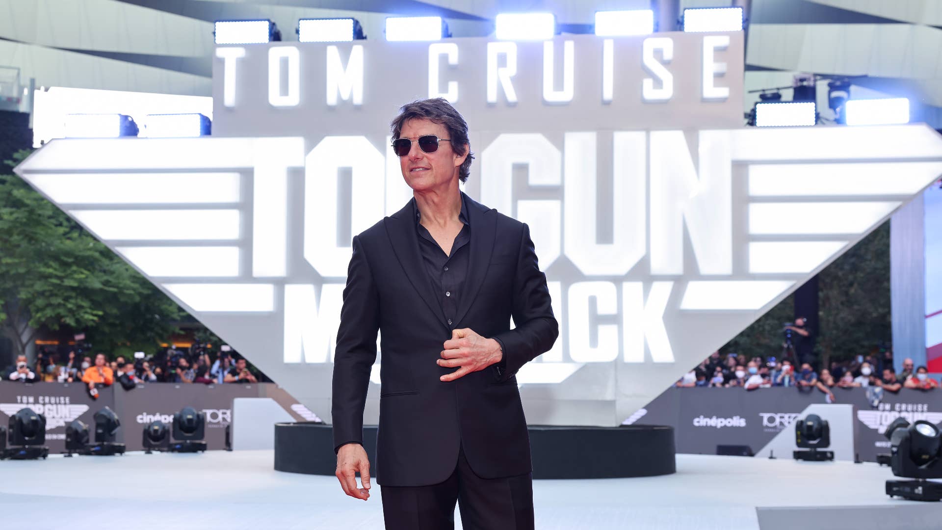 Tom Cruise attends the Mexico Premiere of "Top Gun: Maverick."