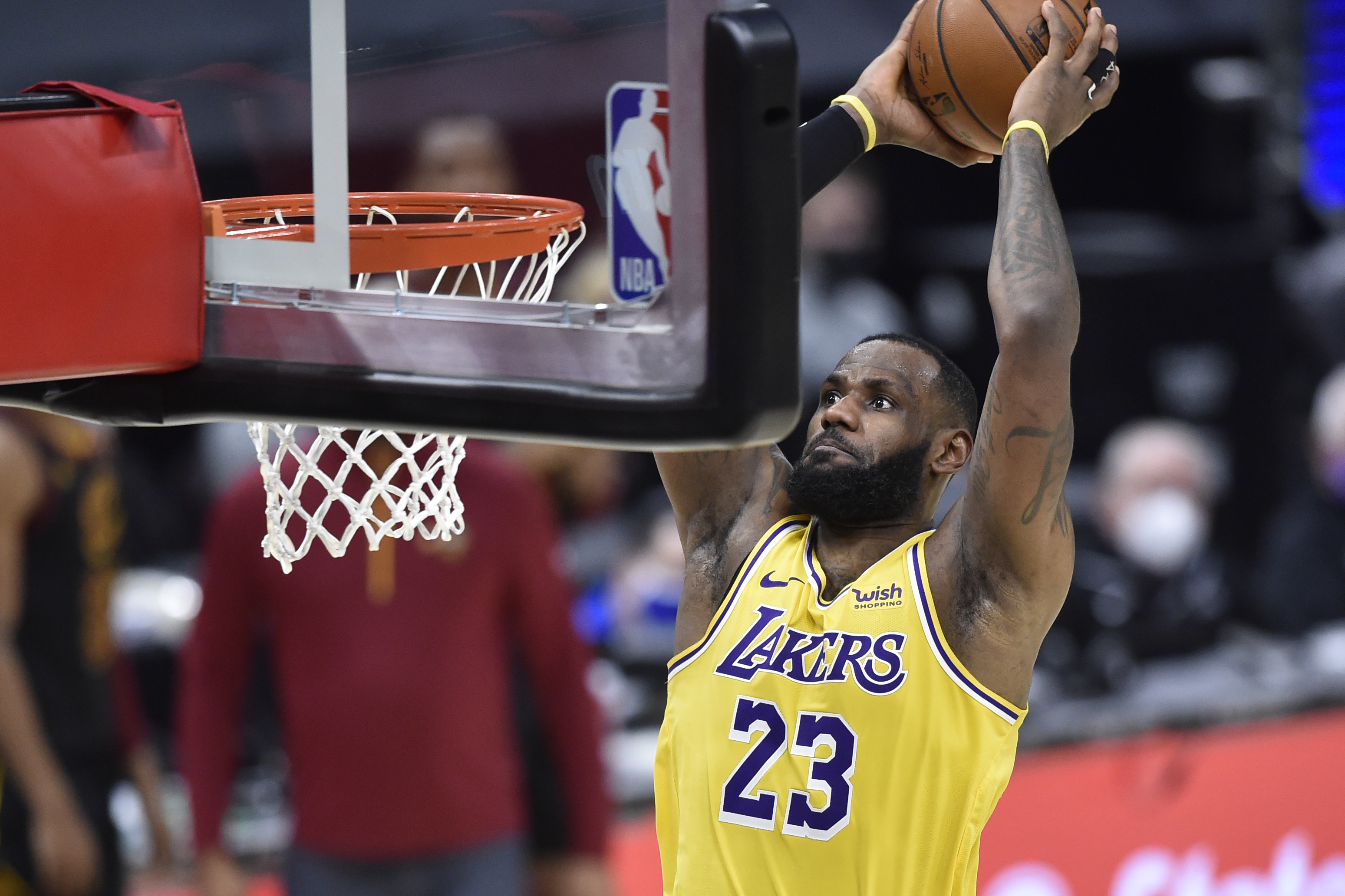LeBron James Dunk Lakers Cavaliers Cleveland 2021