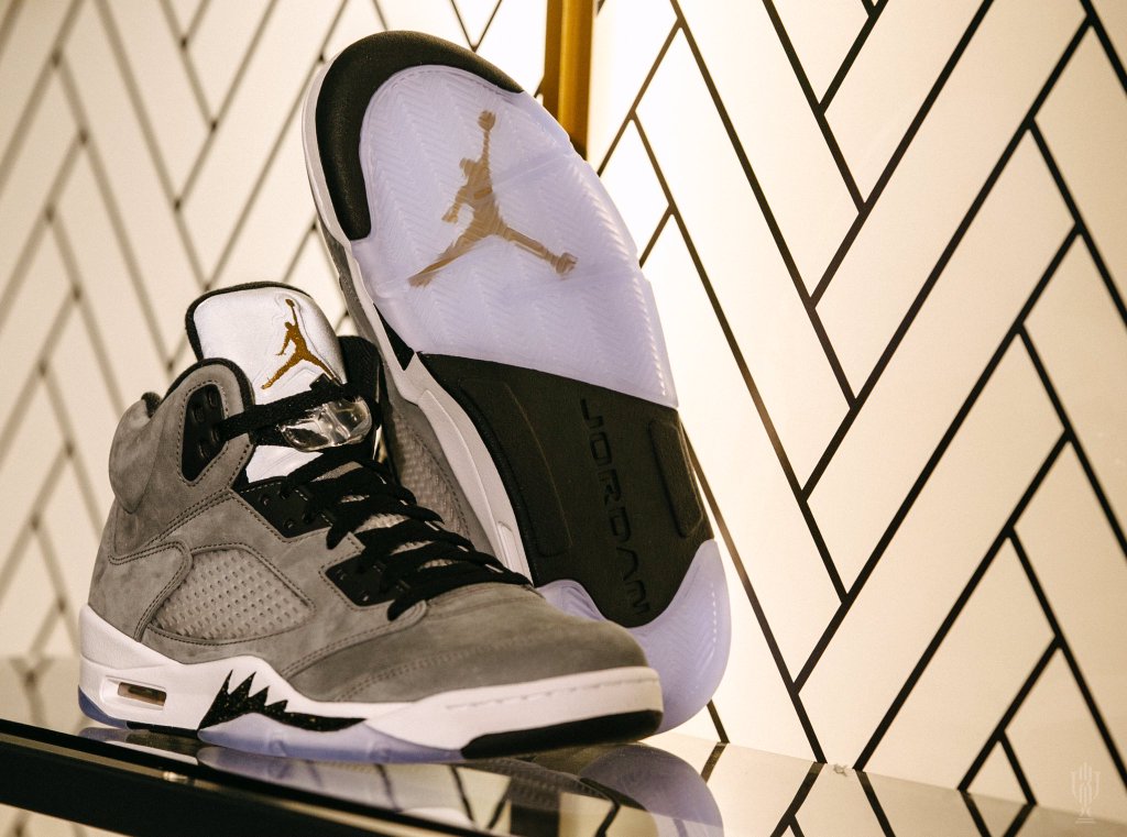 Air jordan 5 x hotsell trophy room