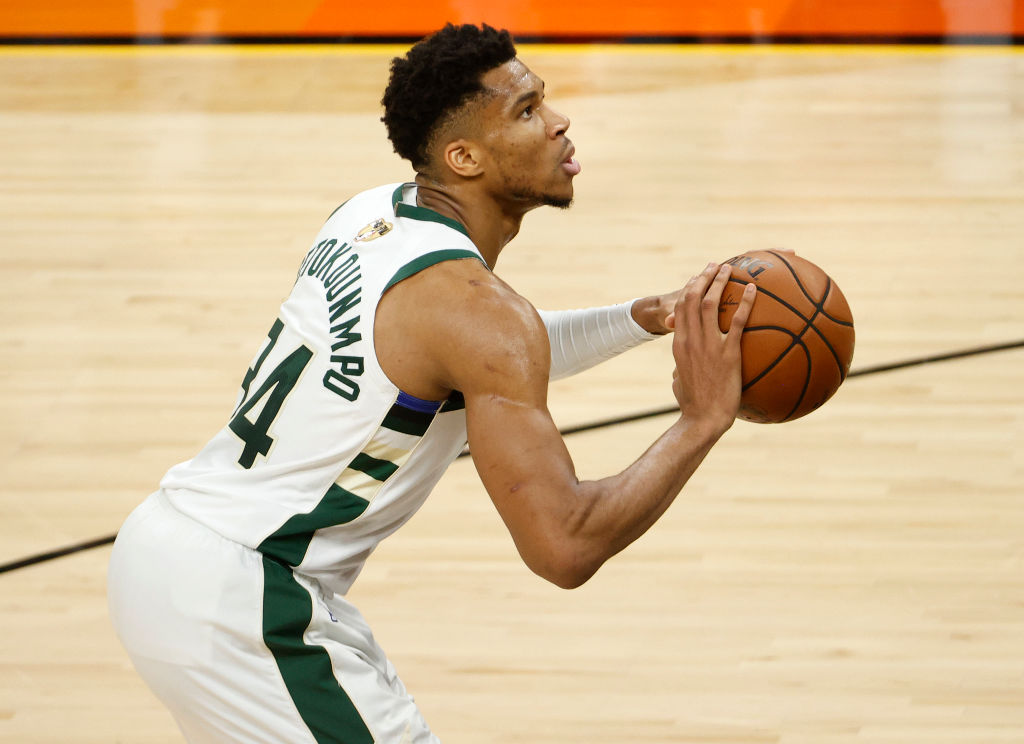 Giannis Antetkounmpo Free Throw Game 2 2021