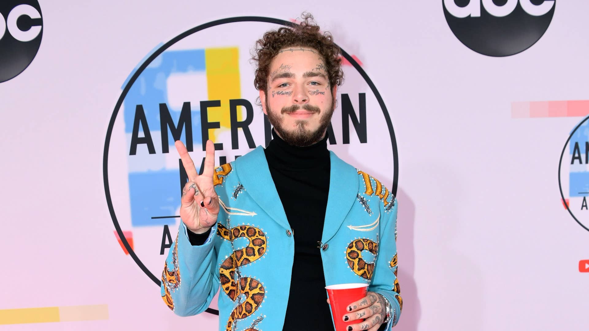Post Malone attends the 2018 American Music Awards at Microsoft Theate