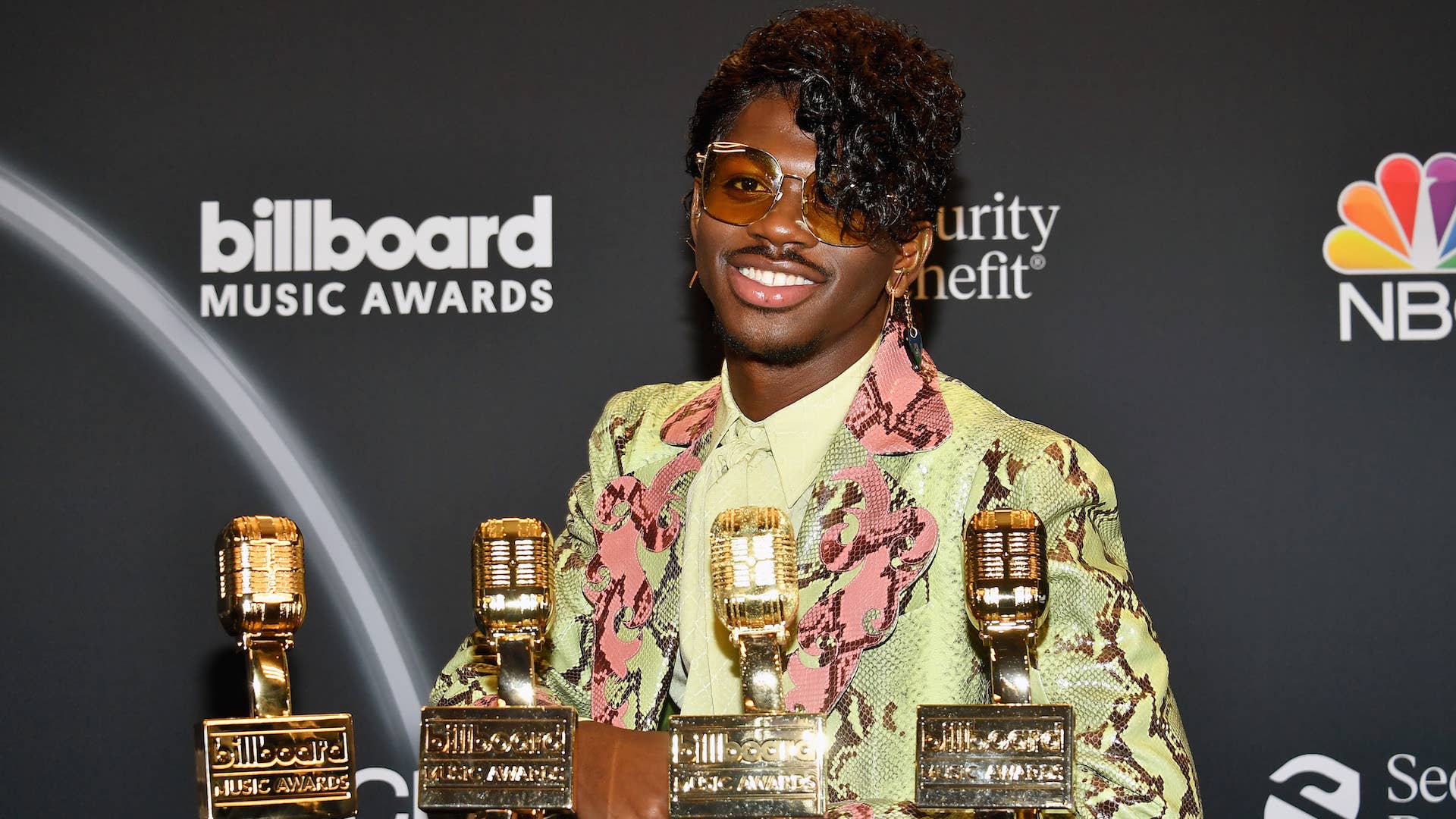 Lil Nas X poses backstage at the 2020 Billboard Music Awards