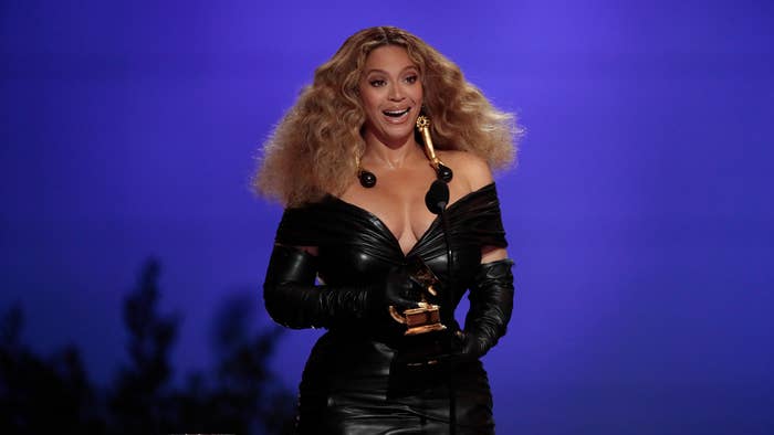 Beyonce makes History with the Best E&amp;B Performance winning 28 Grammys