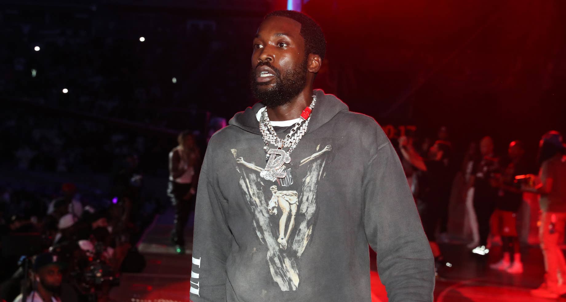 Meek Mill Shows Off $200,000 Dream Catcher-Style Dreamchasers Chain ...