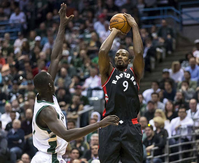 serge ibaka raptors jumper