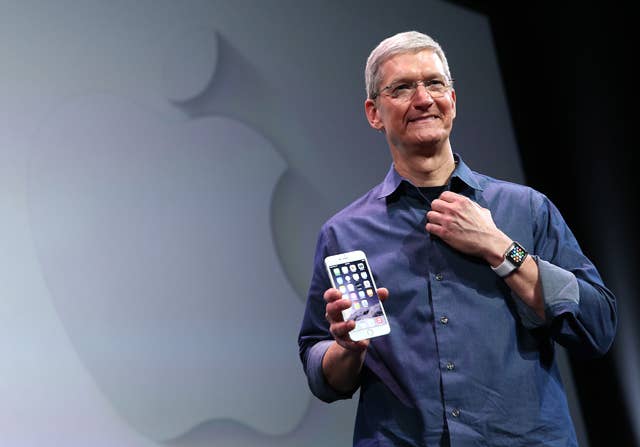 Tim Cook shows off iPhone 6 and the Apple Watch