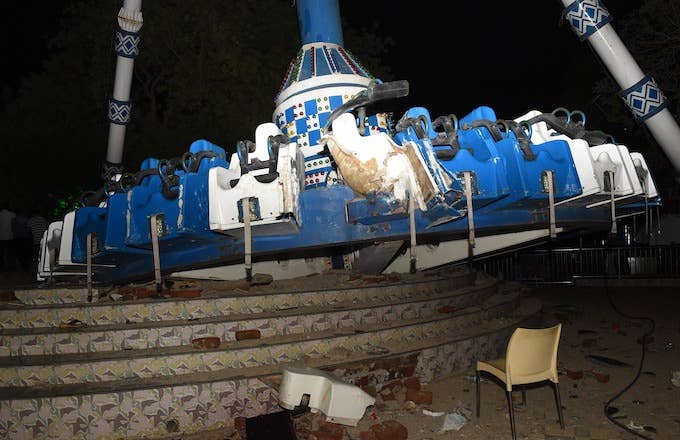 amusement park accident india