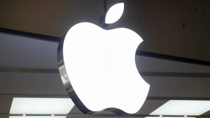 American multinational technology company Apple logo