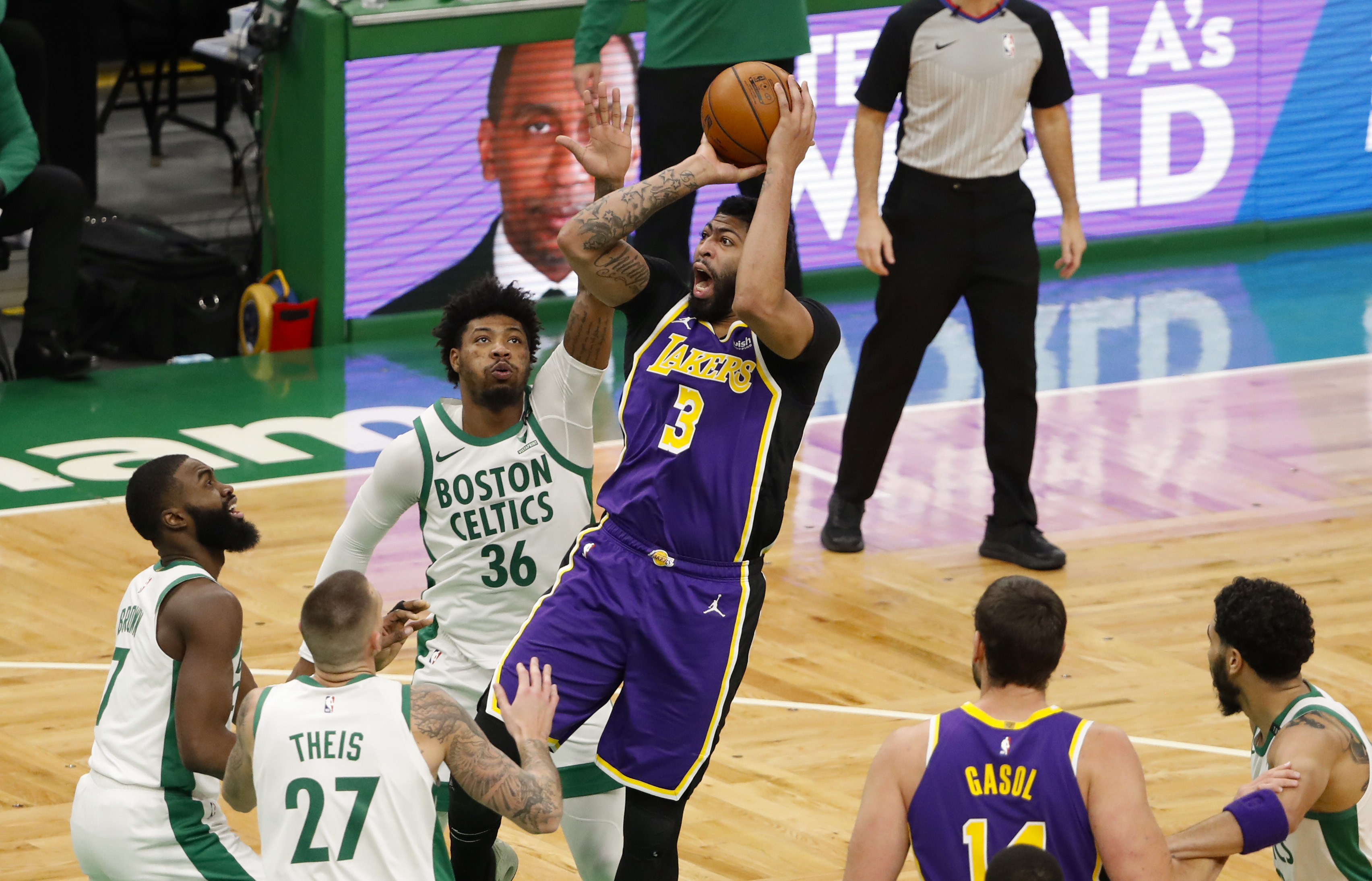 Anthony Davis Lakers Celtics Boston 2021