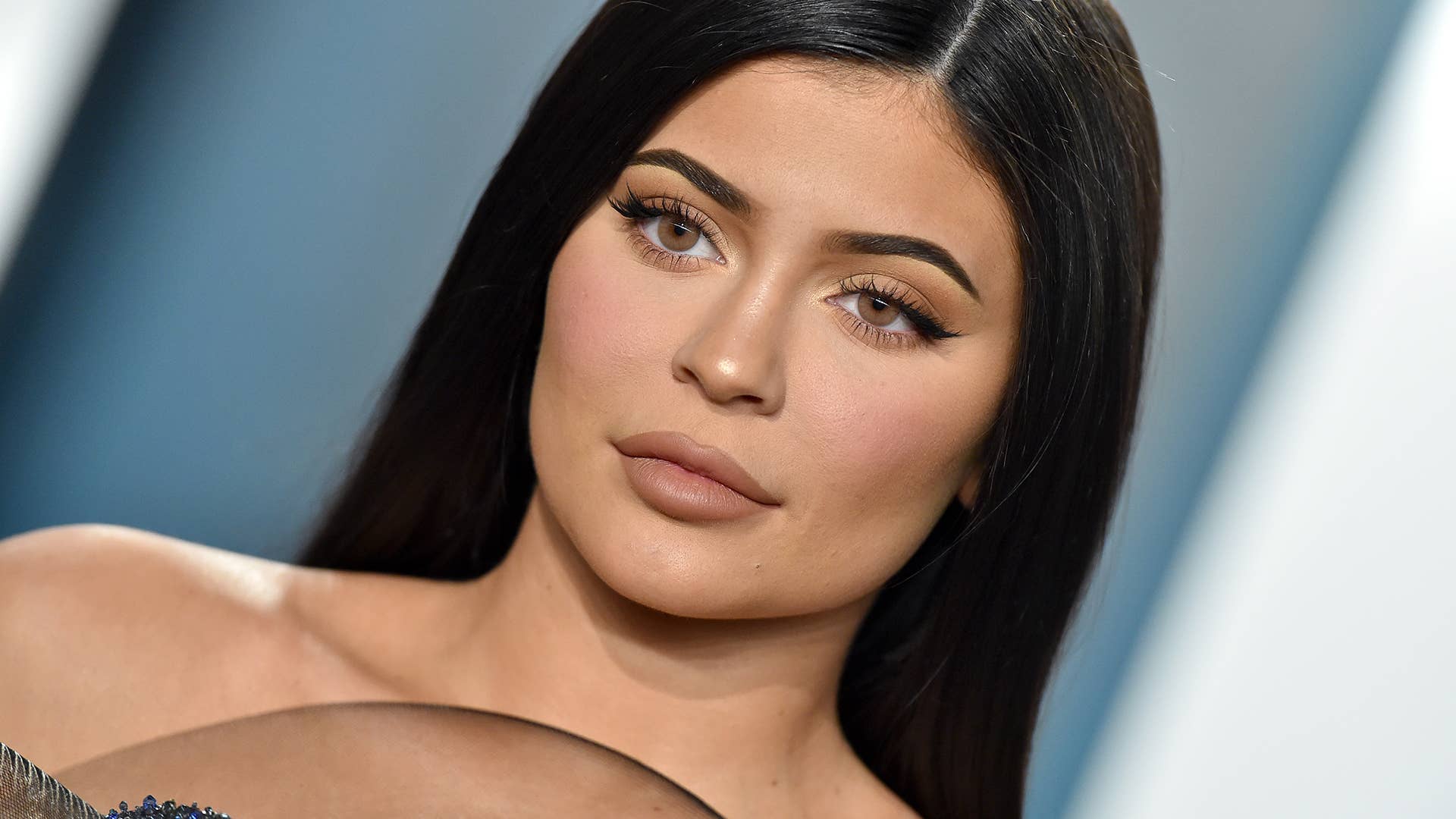 Kylie Jenner Refutes Story That She Bullied Model on Tyga Music Video Set |  Complex