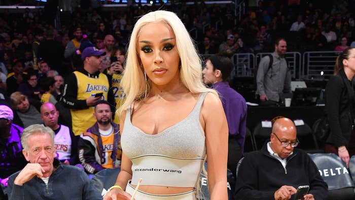 Doja Cat attends a basketball game between the Los Angeles Lakers and the Brooklyn Nets