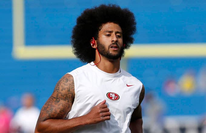 Colin Kaepernick warms up before a 2016 game.
