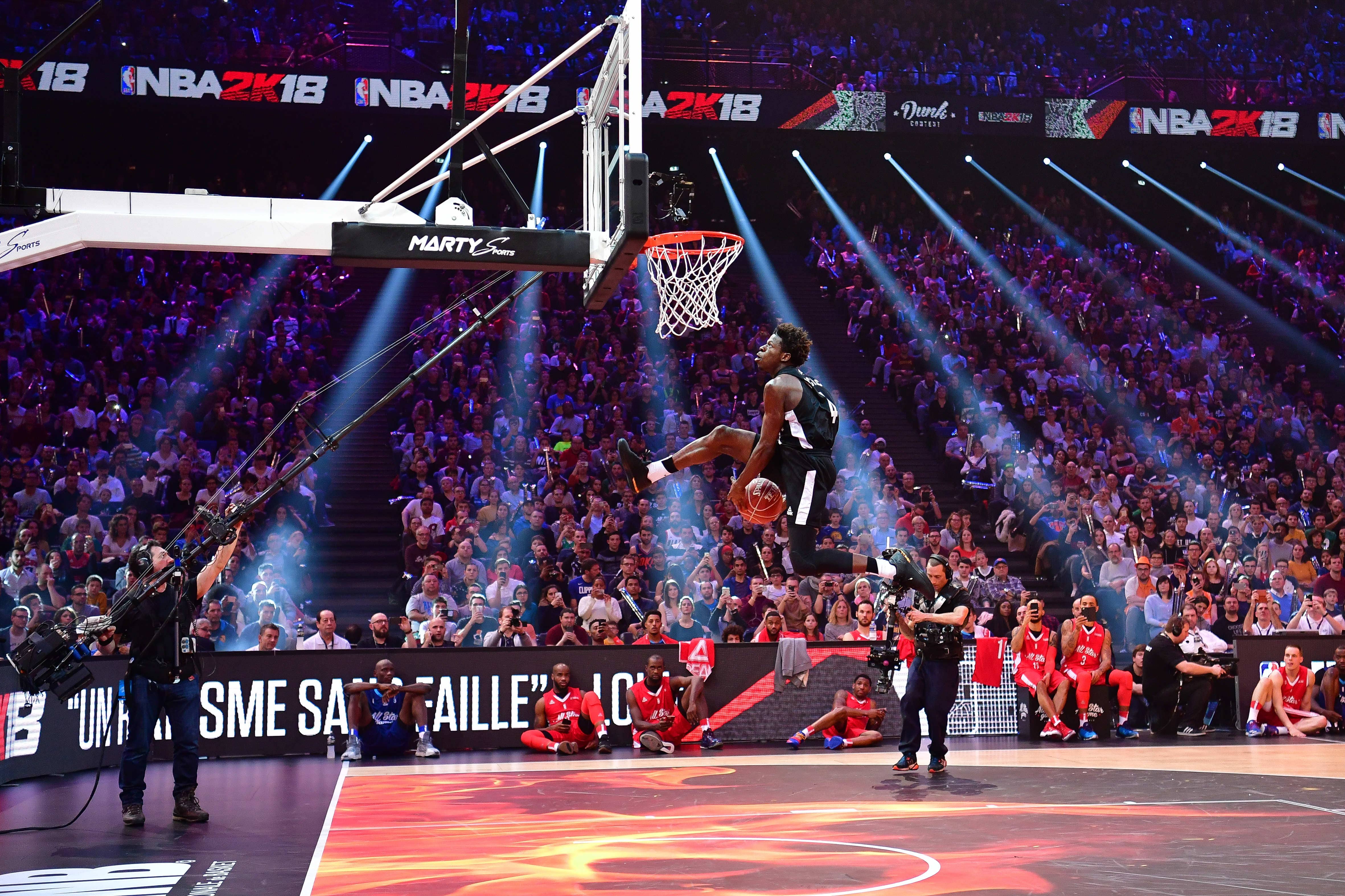Sylvain Francisco competing in the NBA2K18 Dunk Contest during the All Star Game.