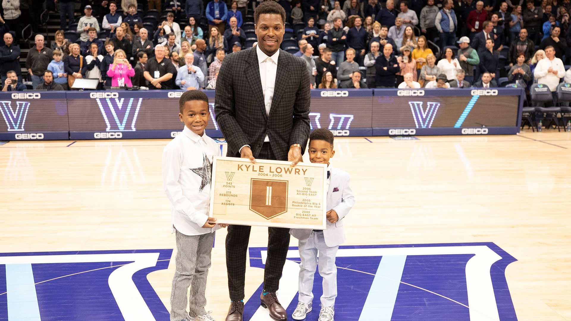 Raptors star Kyle Lowry gets jersey retired by Villanova University (VIDEO)