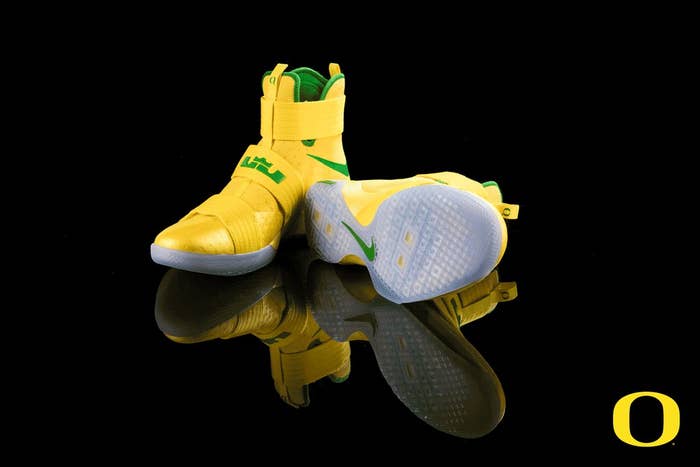Oregon Ducks Nike LeBron Soldier 10 Yellow
