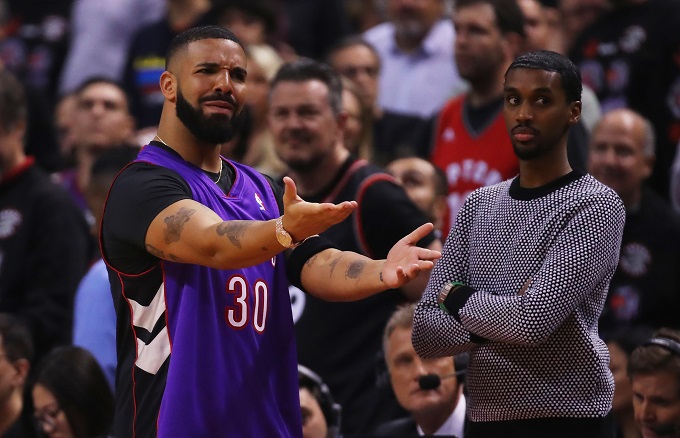 LOOK: Drake rocks Dell Curry Raptors jersey for NBA Finals Game 1
