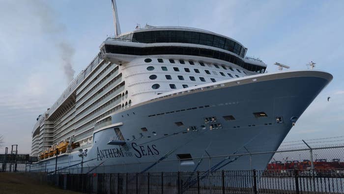 cruise ship teen dies accident