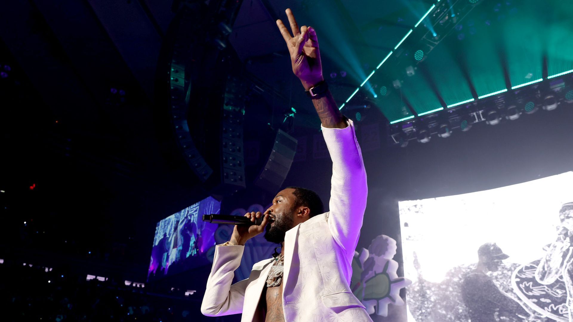 Meek Mill Blasts Record Label, Says He Hasn't Been Paid