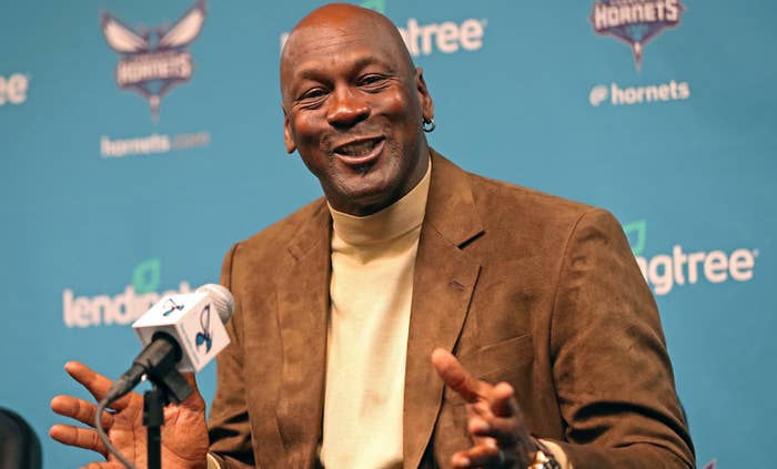 Jordan looking to unload Hornets stake