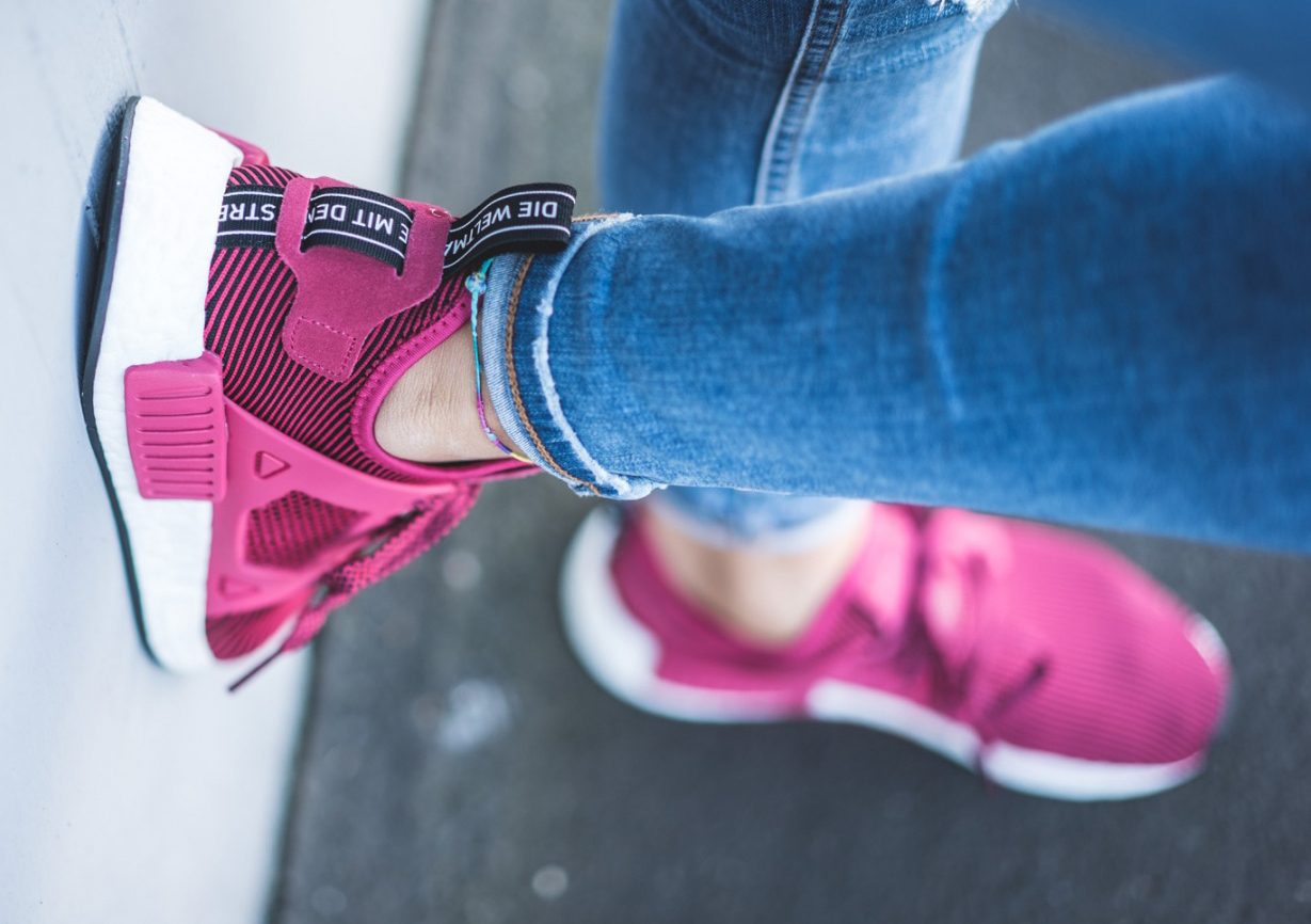 Adidas nmd clearance pink and purple