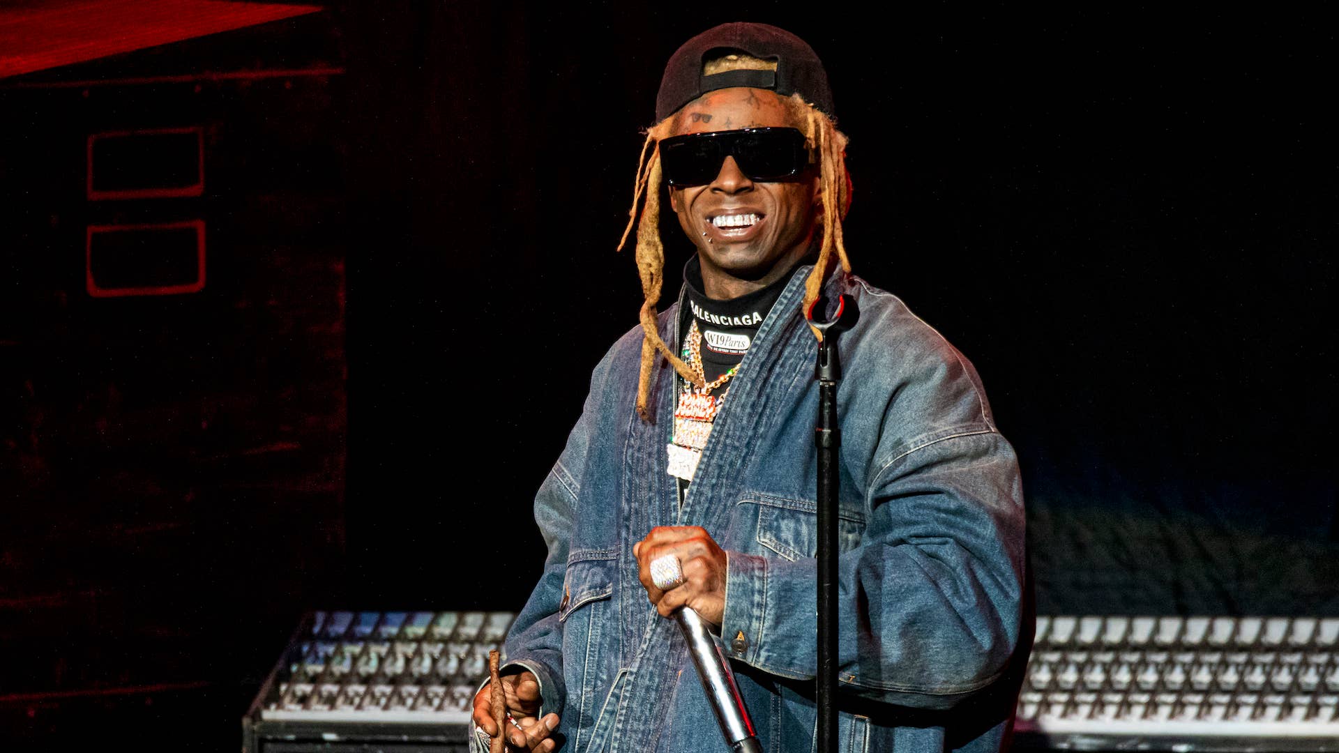 Lil Wayne Performs at Blink 182 Concert