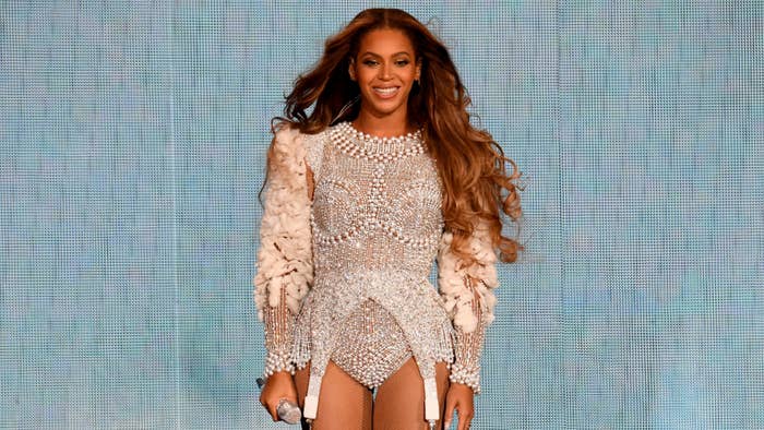 Photo of Beyoncé performing in 2018