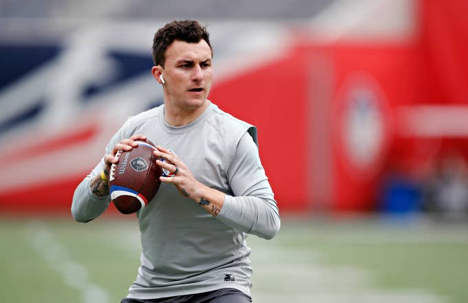 Johnny Manziel #2 of the Memphis Express warms up