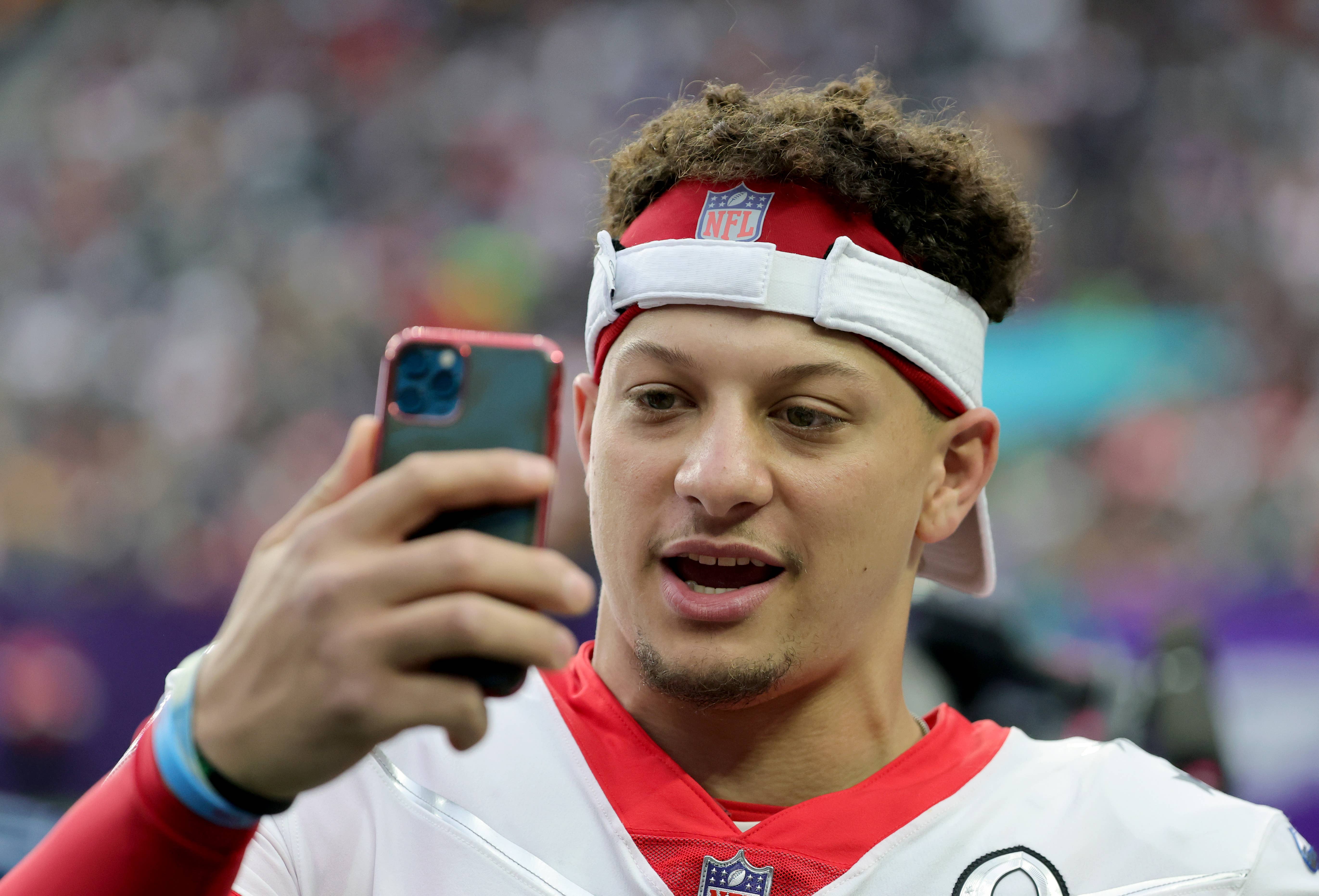 Patrick Mahomes Phone Pro Bowl 2022