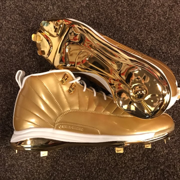 Jordan cheap gold cleats