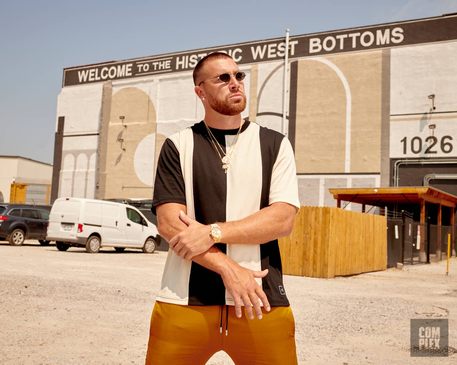 travis kelce outfit yesterday