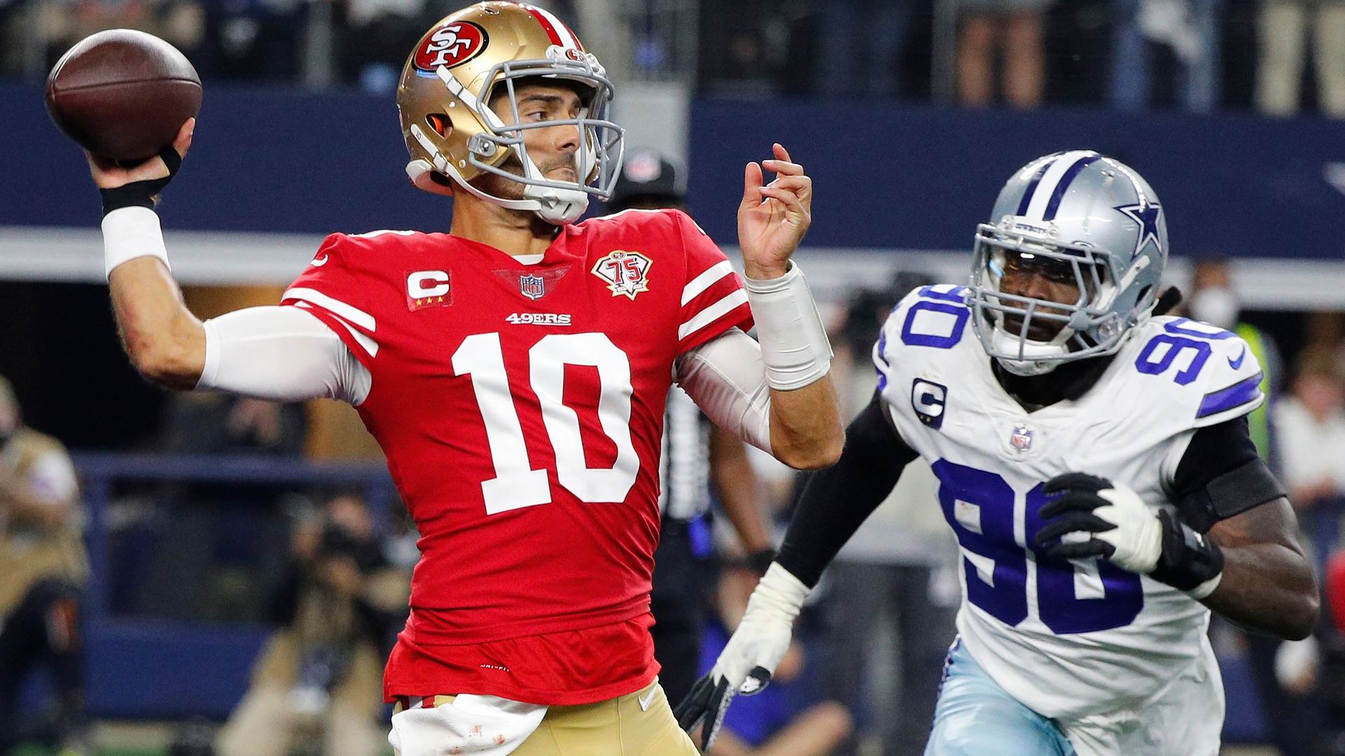 Video Shows Cowboys Fans Throwing Objects at Players After Loss to 49ers in  Wild Card Game