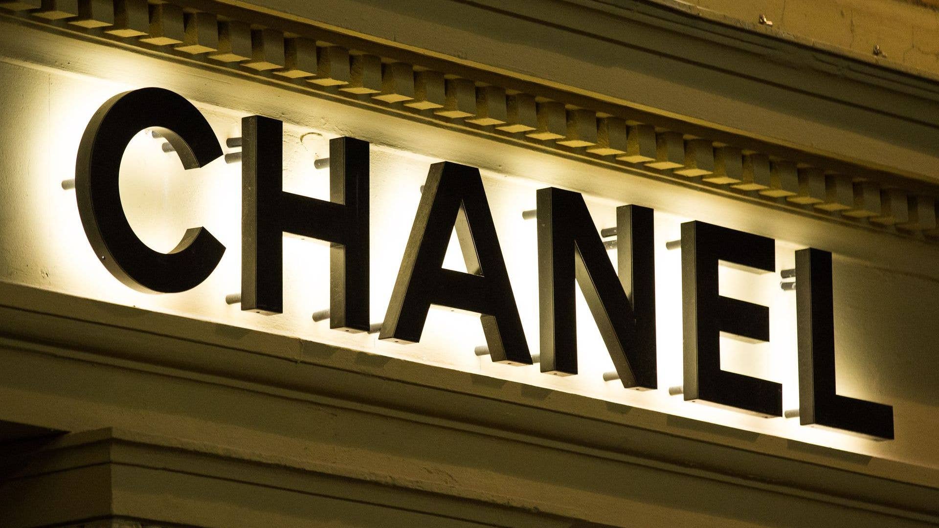 A TikToker Revealed What's In Chanel's $825 Advent Calendar