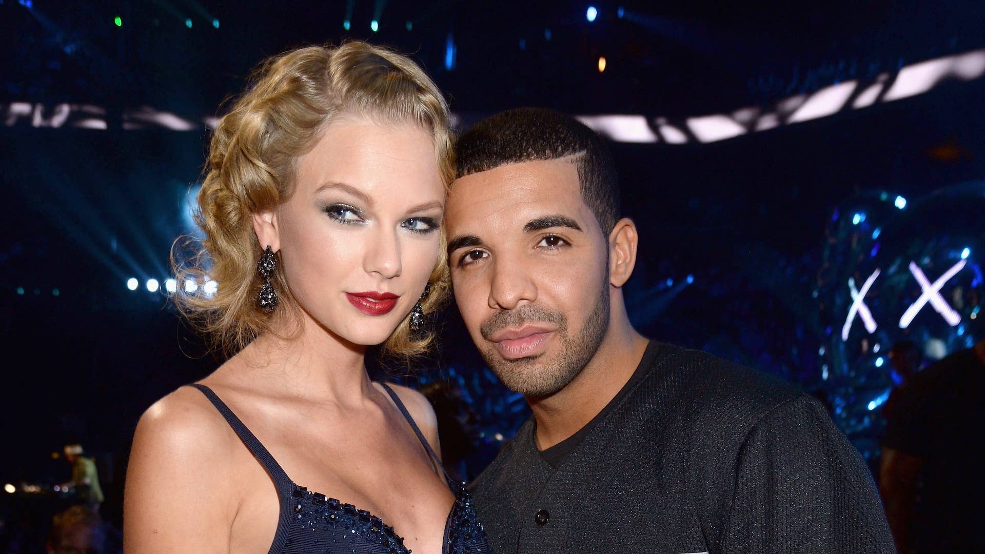 Taylor Swift (Detail: Herve Leger dress) and Drake attend the 2013 MTV Video Music Awards