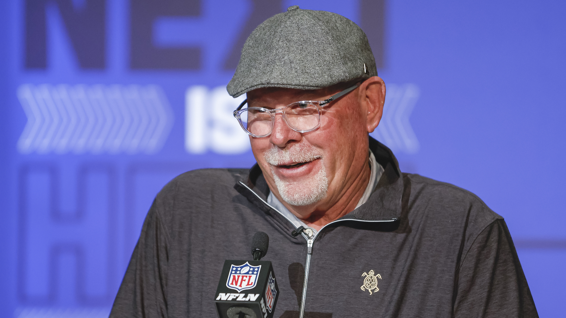 Bruce Arians comes out of retirement to coach Buccaneers