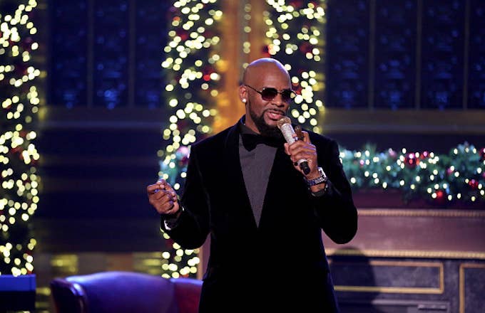 R. Kelly performs on December 23, 2016