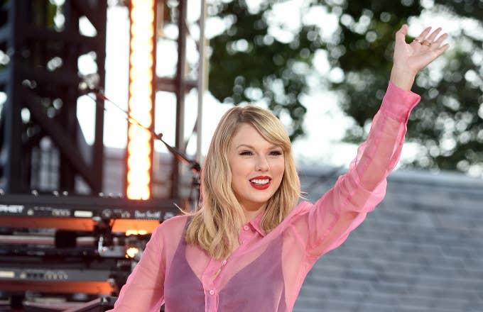 Taylor Swift performs on ABC's "Good Morning America"