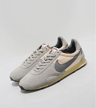 Nike w pre sales montreal racer vintage