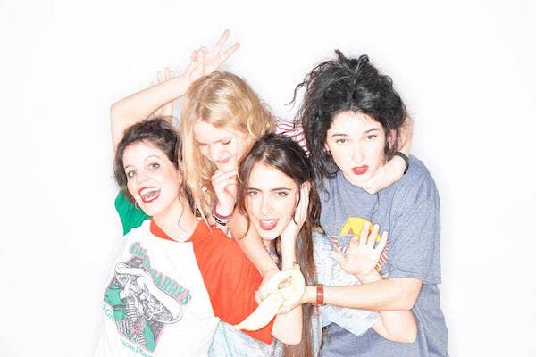 Image Hinds on Facebook / Photo by Paula Piqueras and Pau Bonet