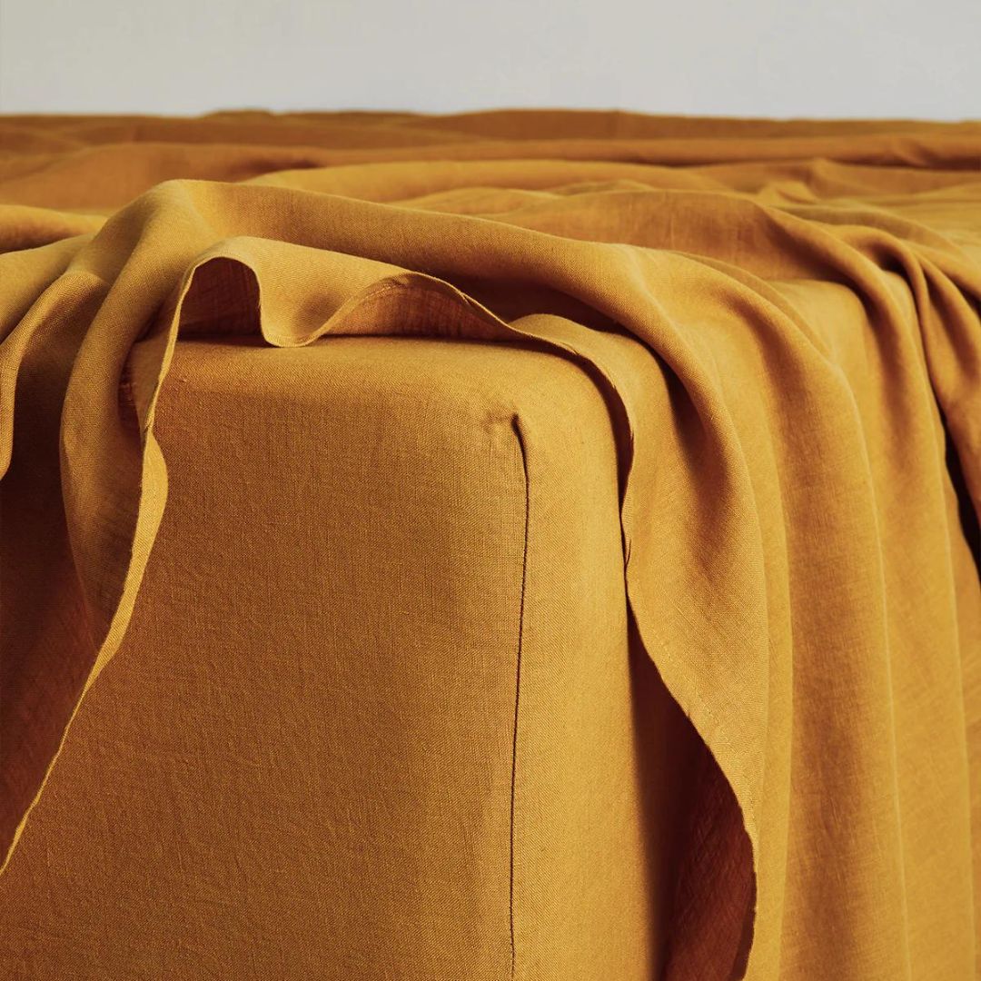 The turmeric fitted sheet