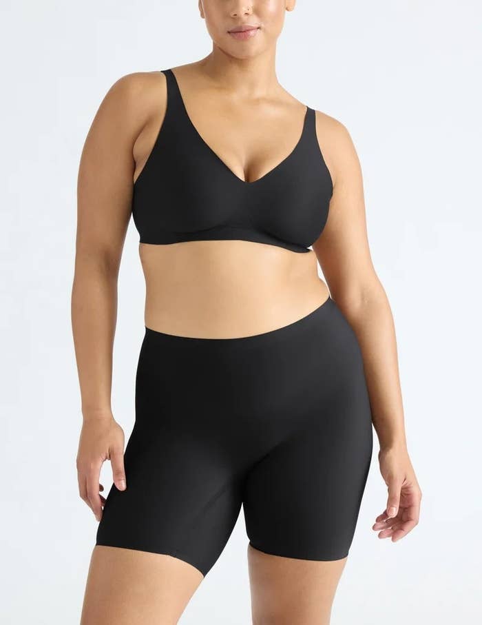 Model wearing the achromatic bottoms