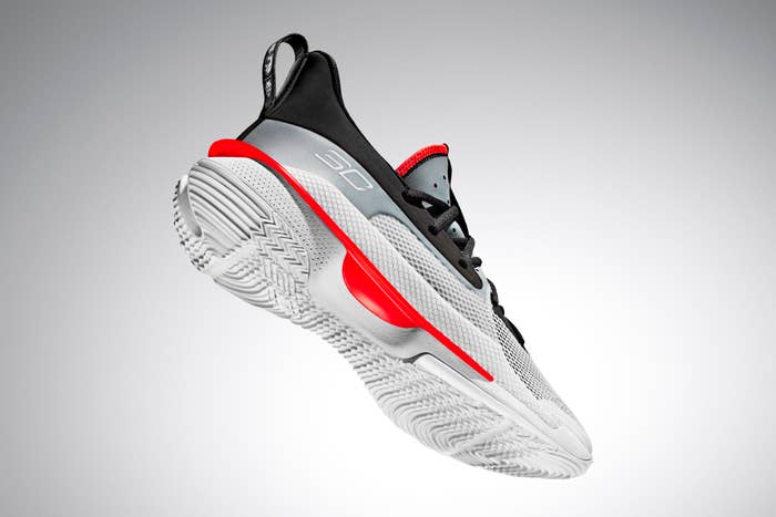 under-armour-curry-7-undrtd-lateral