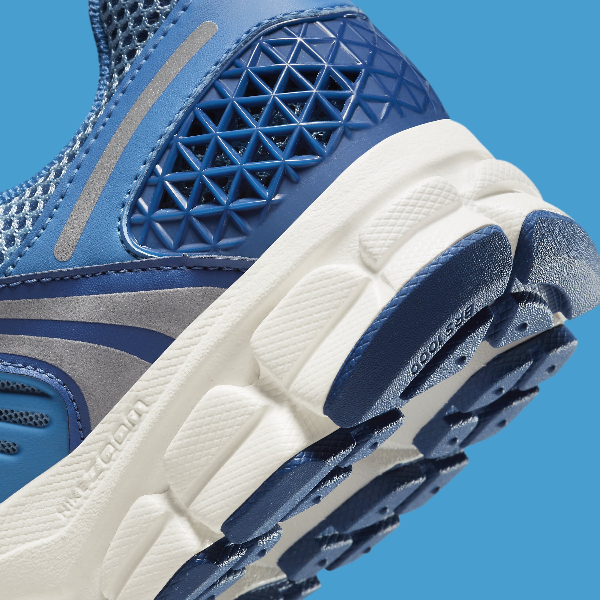 Nike Zoom Vomero 5 Worn Blue Release Date FB9149-400 Heel Detail