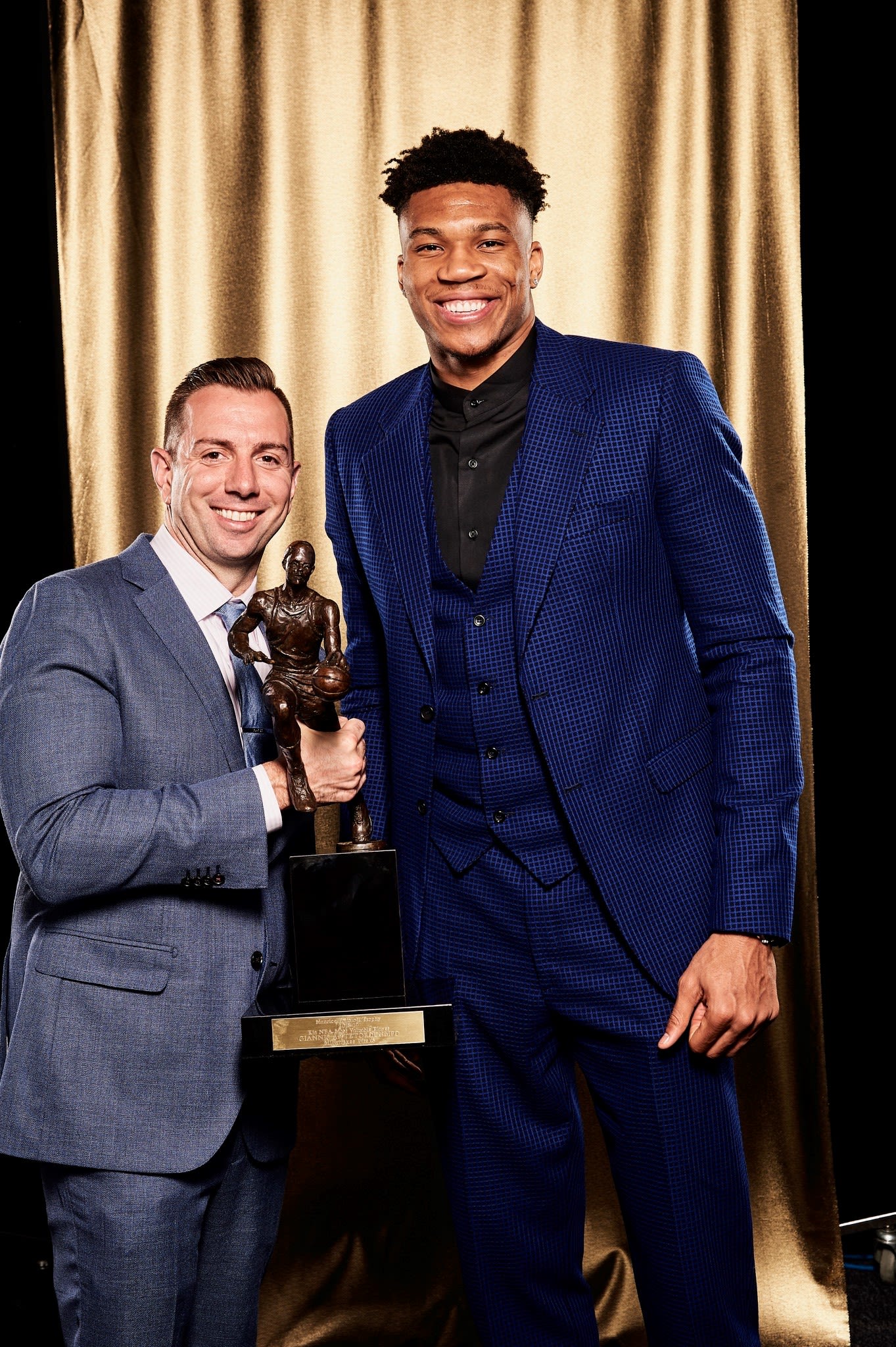 Alex Saratsis Giannis Antetokounmpo NBA MVP Award 2019
