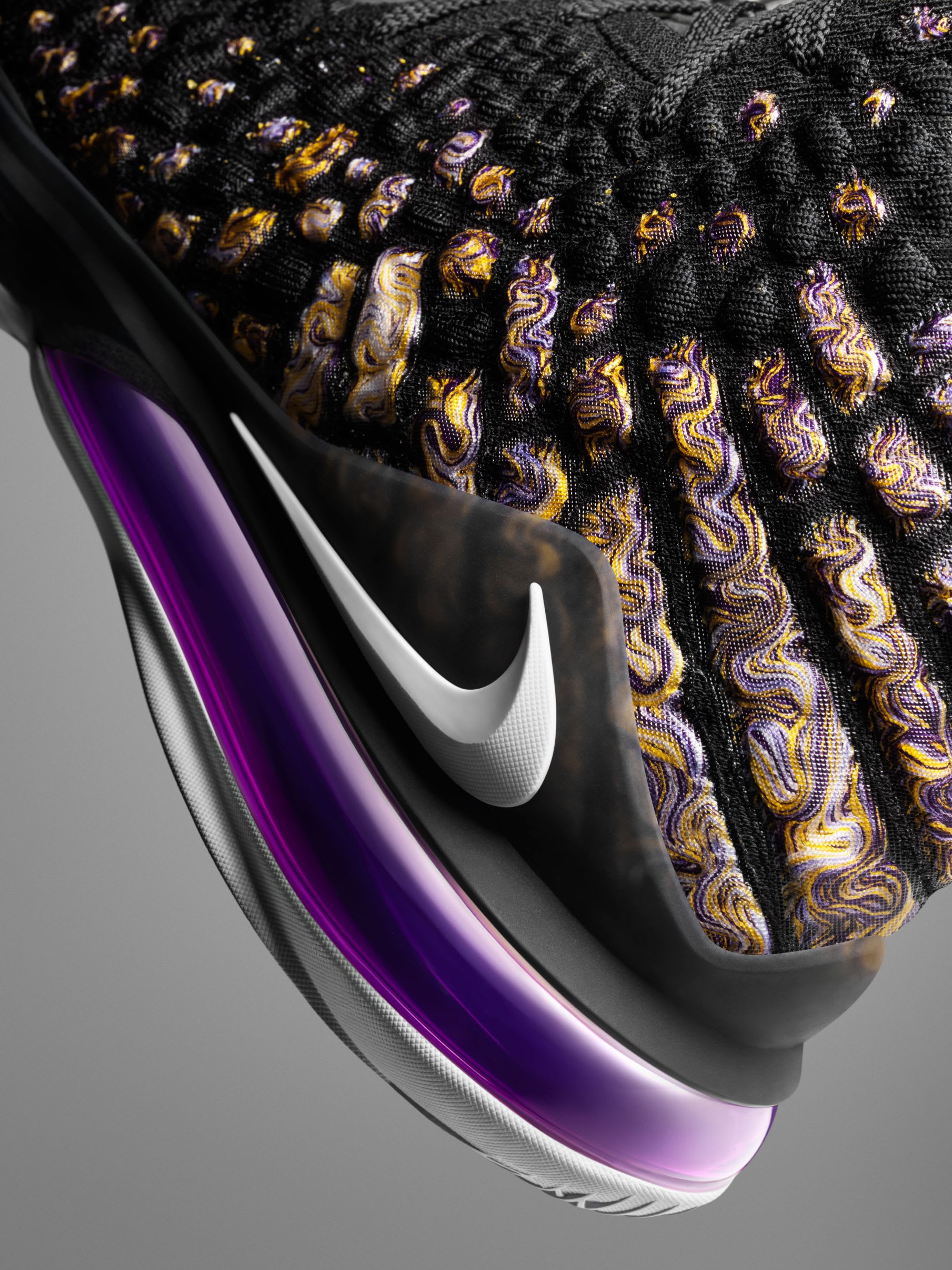 Nike LeBron 17 &#x27;Purple Gold&#x27; (Detail)