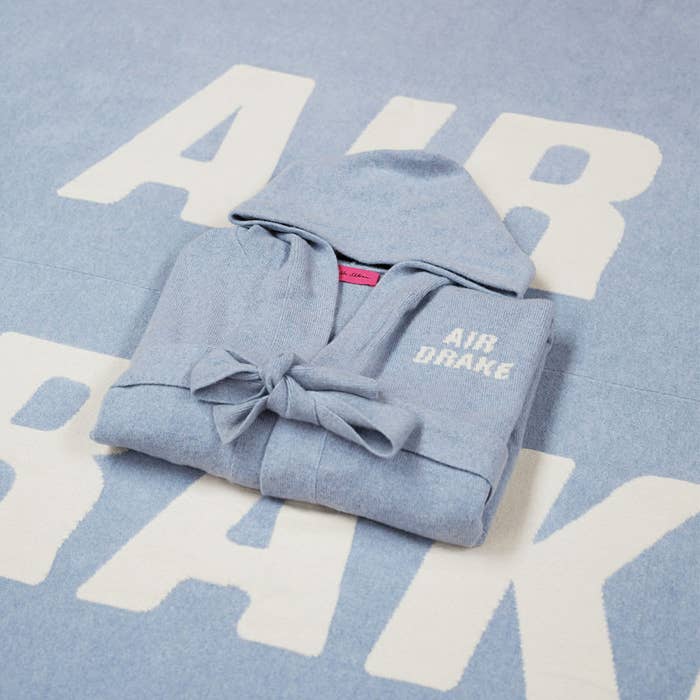 drake clothes pictured
